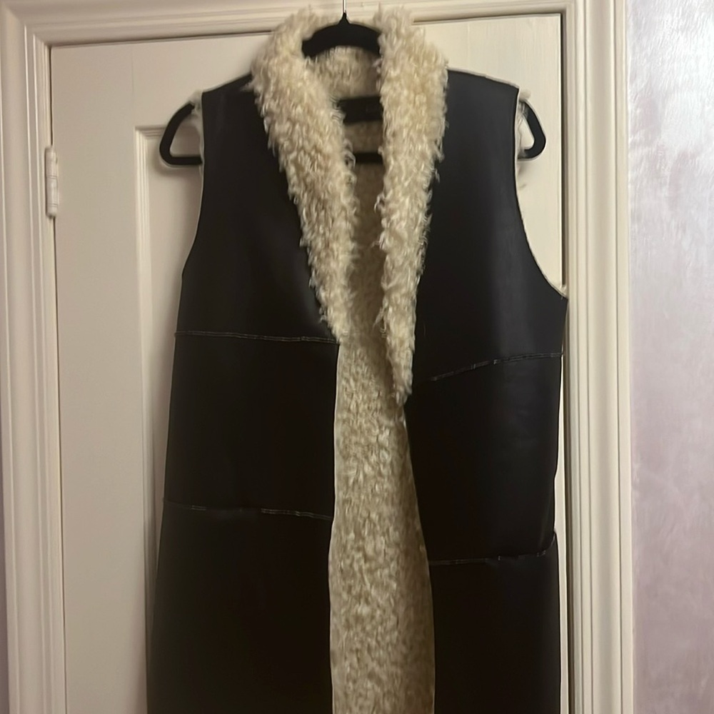 Zara basic faux leather/shearling vest, Sz Sm